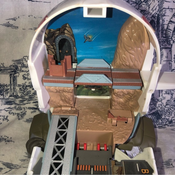 Incomplete) Micro Machines Top Gun Fighter Pilot Military Playset 1997 Galoob. - Picture 8 of 8